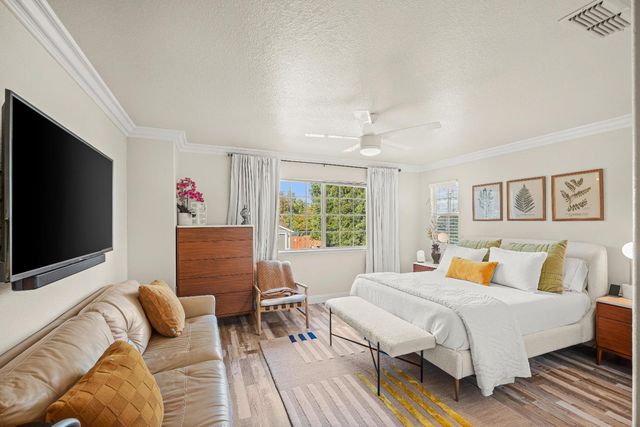 568 Regis Dr, Sacramento, CA 95838