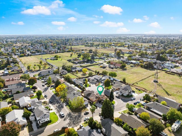 568 Regis Dr, Sacramento, CA 95838