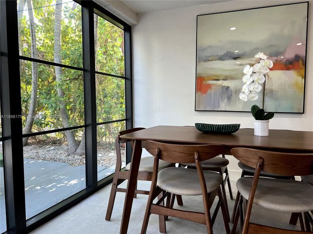 893 NE 81st St, Miami, FL 33138