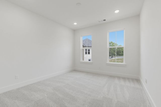 152 Nearwater Place, Hendersonville, TN 37075