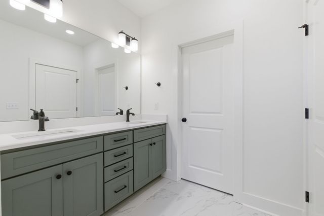 152 Nearwater Place, Hendersonville, TN 37075