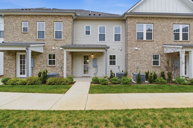 152 Nearwater Place, Hendersonville, TN 37075