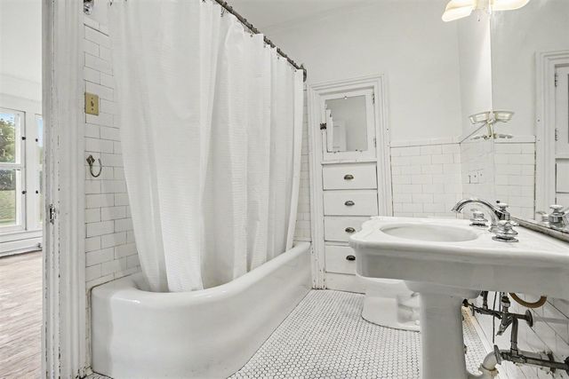 313 W Front Street, Buchanan, MI 49107