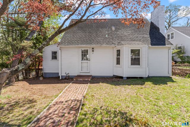 2 Manhassett Trail, Shelton, CT 06484