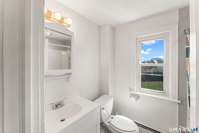 2 Manhassett Trail, Shelton, CT 06484