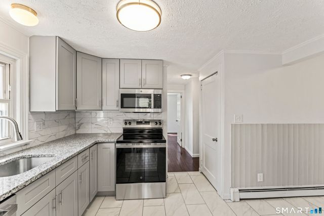 2 Manhassett Trail, Shelton, CT 06484