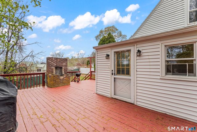 2 Manhassett Trail, Shelton, CT 06484