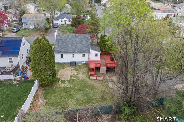 2 Manhassett Trail, Shelton, CT 06484