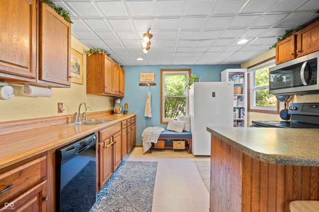 14135 W Daleville Road, Daleville, IN 47334