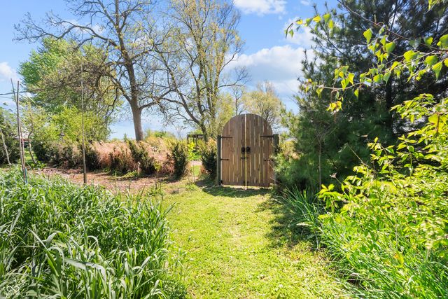 14135 W Daleville Road, Daleville, IN 47334