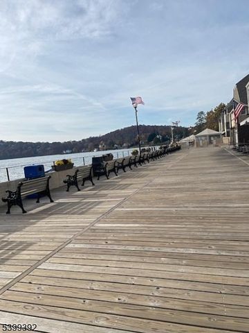 76 Hillside Rd, Sparta Twp., NJ 07871