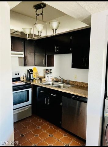 5701 Smoke Ranch Road D, Las Vegas, NV 89108