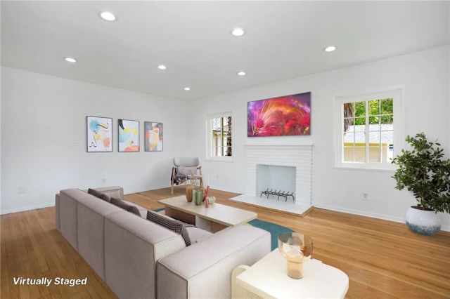 21823 Providencia Street, Woodland Hills, CA 91364
