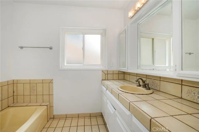 21823 Providencia Street, Woodland Hills, CA 91364