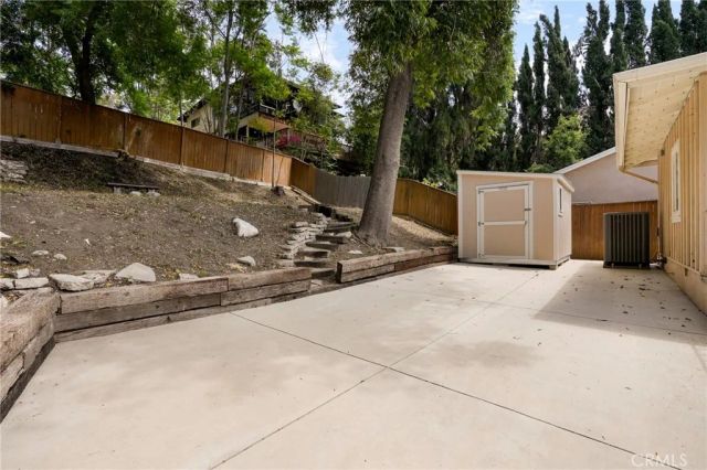 21823 Providencia Street, Woodland Hills, CA 91364