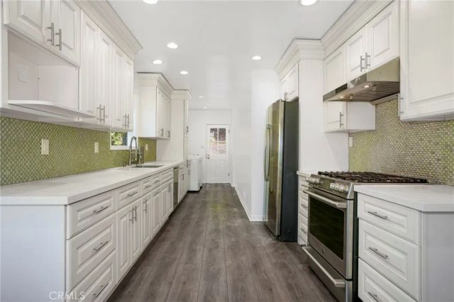 21823 Providencia Street, Woodland Hills, CA 91364