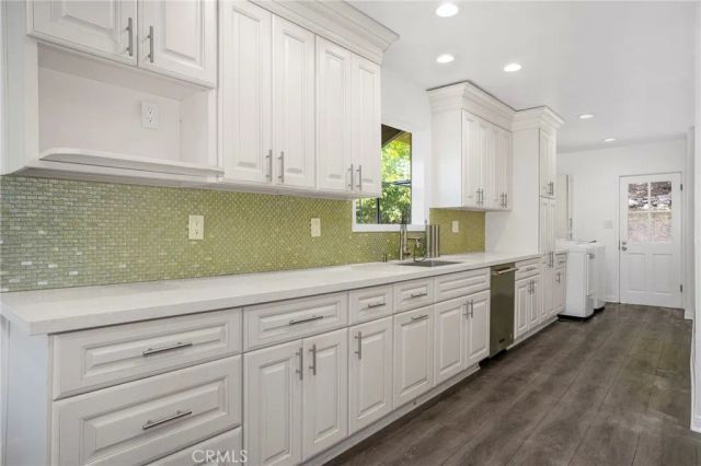 21823 Providencia Street, Woodland Hills, CA 91364