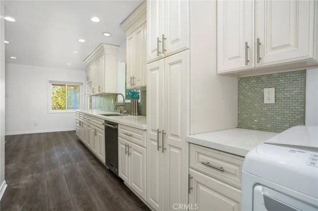 21823 Providencia Street, Woodland Hills, CA 91364