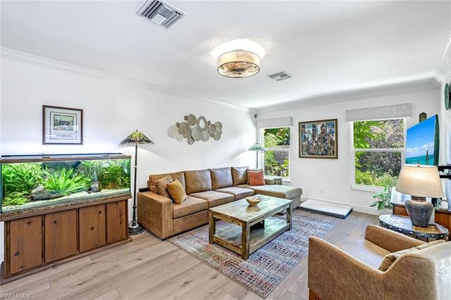 401 Panay AVE, Naples, FL 34113
