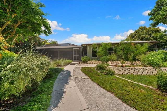 401 Panay AVE, Naples, FL 34113