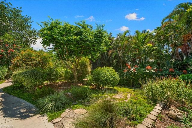401 Panay AVE, Naples, FL 34113