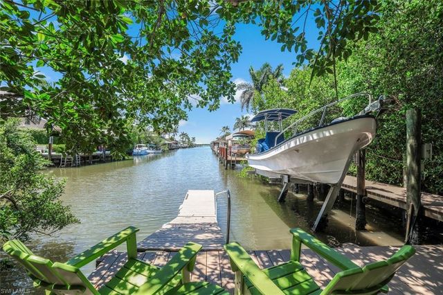 401 Panay AVE, Naples, FL 34113