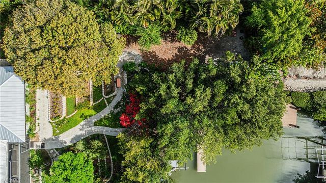 401 Panay AVE, Naples, FL 34113