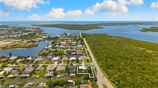 401 Panay AVE, Naples, FL 34113