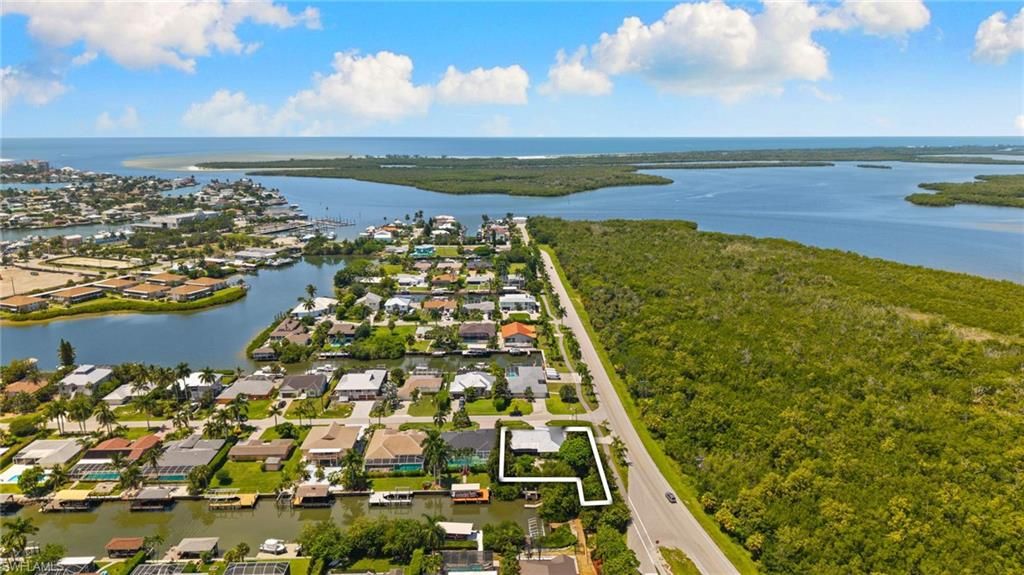 401 Panay AVE, Naples, FL 34113