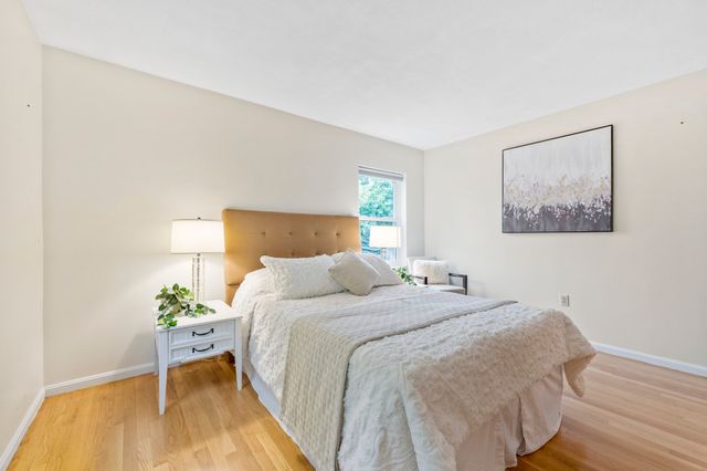 289 Market St B, Boston, MA 02135