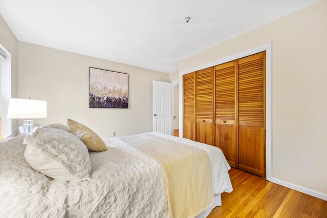 289 Market St B, Boston, MA 02135