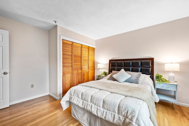 289 Market St B, Boston, MA 02135