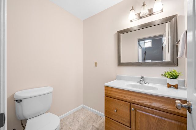 289 Market St B, Boston, MA 02135