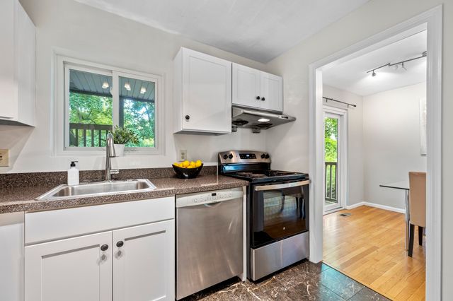 289 Market St B, Boston, MA 02135