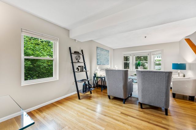 289 Market St B, Boston, MA 02135