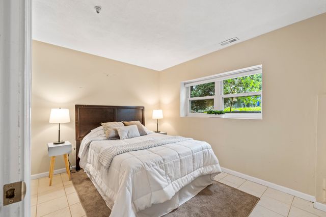 289 Market St B, Boston, MA 02135