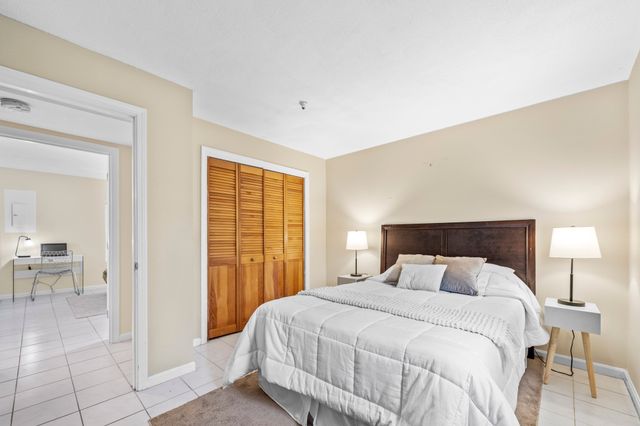 289 Market St B, Boston, MA 02135