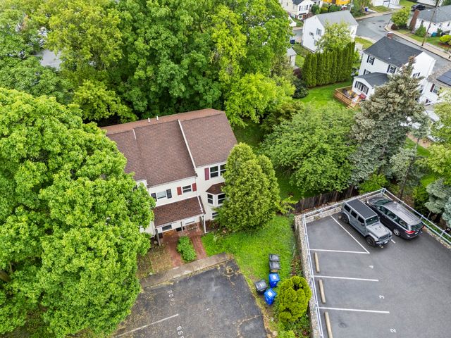 289 Market St B, Boston, MA 02135