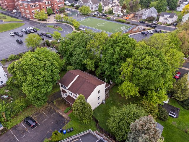 289 Market St B, Boston, MA 02135