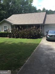 105 Highgrove Drive, Covington, GA 30016