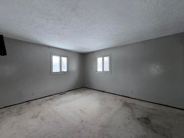 5747 W Pleasant Hills Trail, La Porte, IN 46350