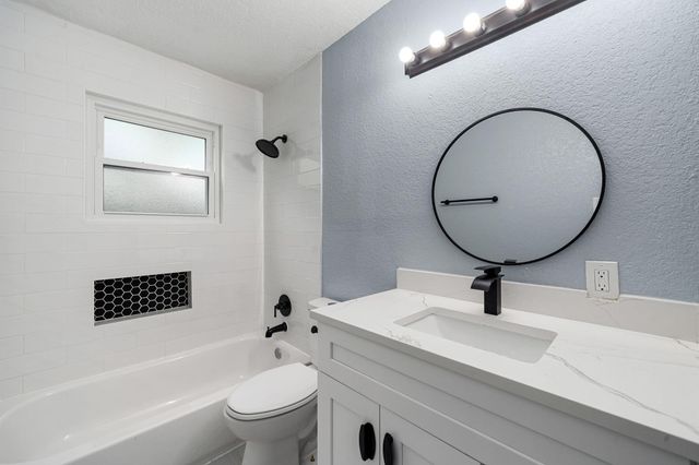 1117 & 1119 1st Ave N, Texas City, TX 77590