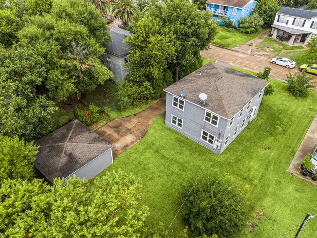 1117 & 1119 1st Ave N, Texas City, TX 77590