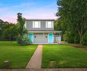 1117 & 1119 1st Ave N, Texas City, TX 77590