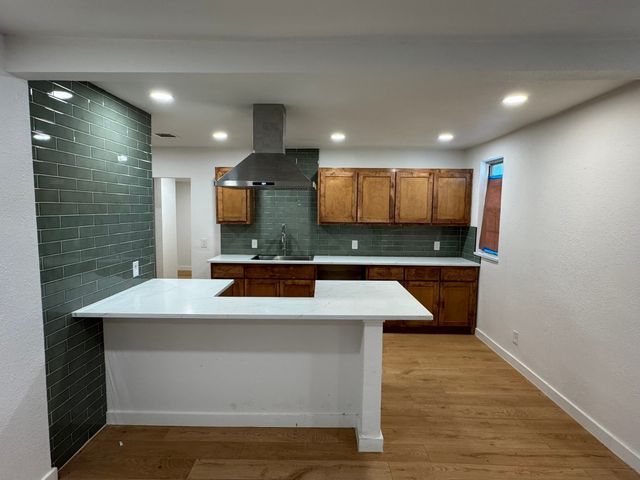 2432 Jonesboro Avenue, Dallas, TX 75228