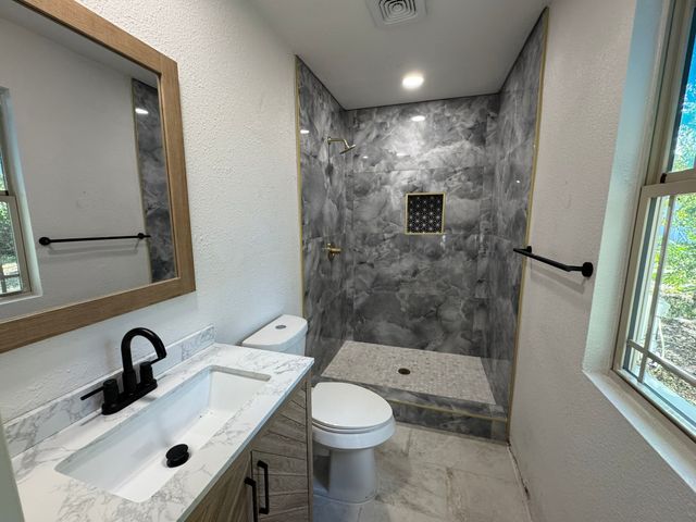 2432 Jonesboro Avenue, Dallas, TX 75228