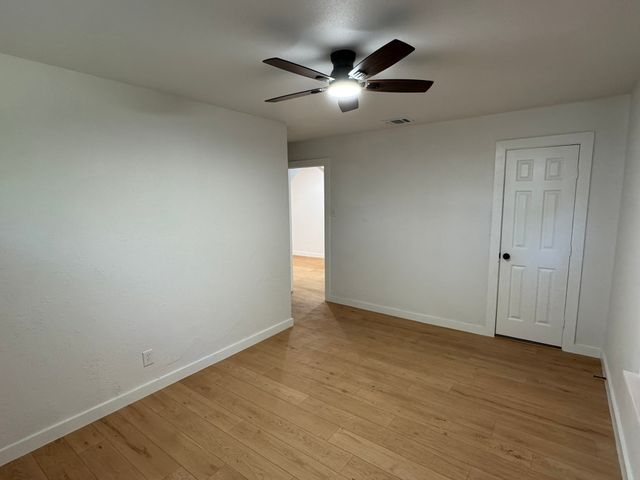 2432 Jonesboro Avenue, Dallas, TX 75228