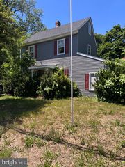 677 MONMOUTH RD, Wrightstown, NJ 08562