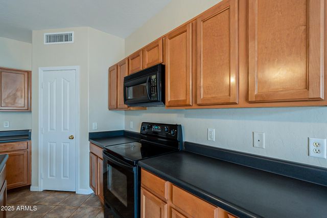 7265 W GARDENIA Avenue, Glendale, AZ 85303