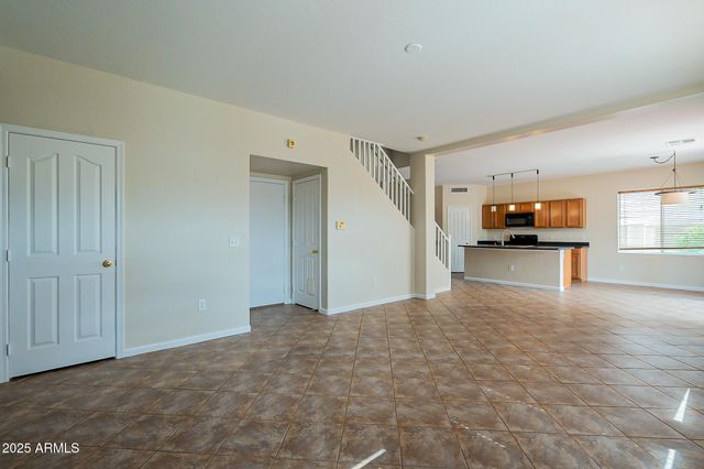 7265 W GARDENIA Avenue, Glendale, AZ 85303